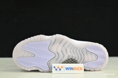 7860-101 PURE “WMNS VIOLET” AH  11 LOW JORDAN AIR 0825